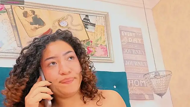 Chat +18 de meganrousx ao vivo