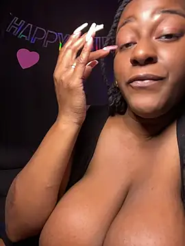 GirthGoddessCoco élő XXX-chatje