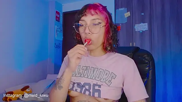 XXX chat uživo modela melissahowl