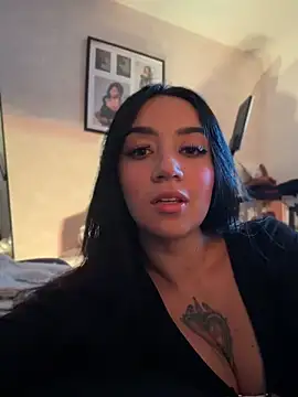 EmmyEvans1's Live XXX Chat