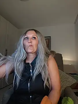 Czat XXX na żywo – Divineblond
