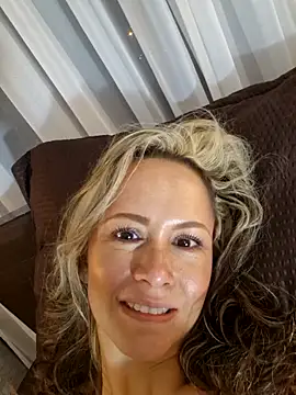 Miasiren's Live XXX Chat