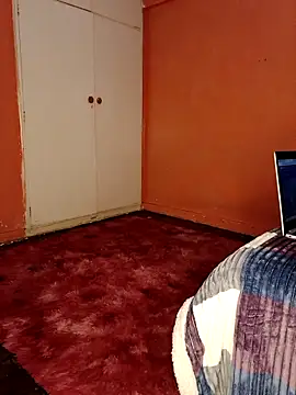 Chatroom XXX en direct de SweetHips95