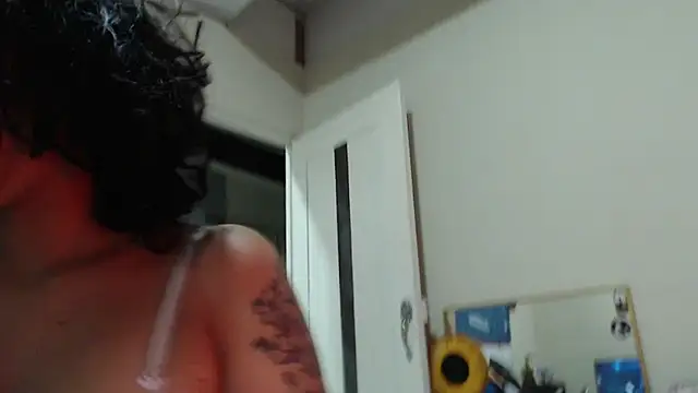 AlinaWoolf_'s Live XXX Chat