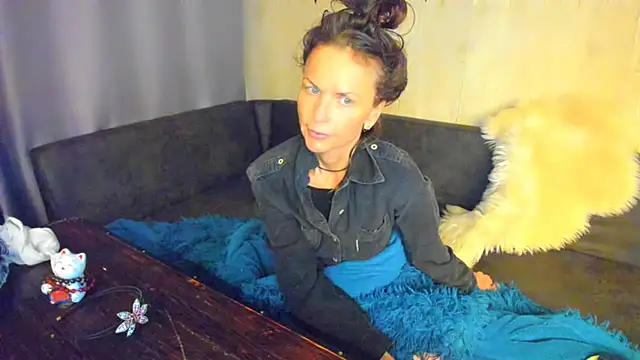 Elizabe_th Live XXX-Chat