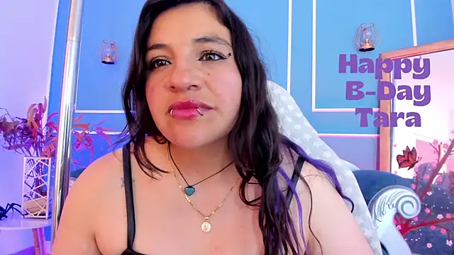 TaraTaylorr's Live XXX Chat