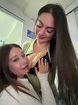 roouse Chat XXX live