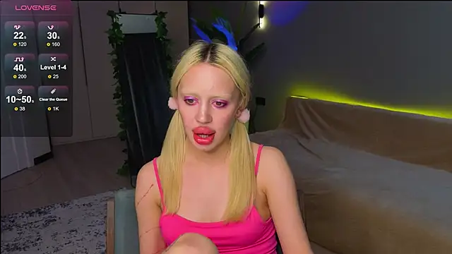 Chat +18 de Luna_Beverly ao vivo