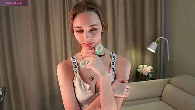 HermaFrain Adlı Modelin Canlı XXX Sohbeti