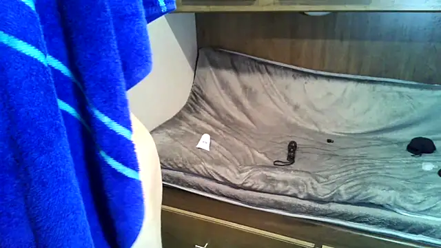 CumSwallows Show in webcam