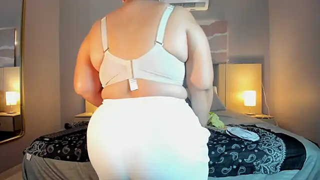 Zara_Holly_ Chat XXX in diretta