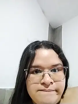 SamanthaStonee Adlı Modelin Canlı XXX Sohbeti