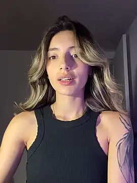 IsadoraGalle_ লাইভ XXX চ্যাট