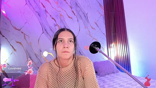 Emmiicute's Live XXX Chat