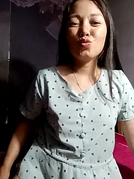 Rose-222's Live XXX Chat