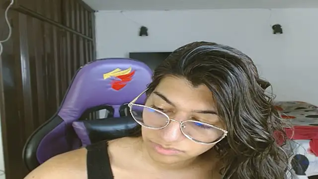 Alanni_parker Chat XXX in diretta