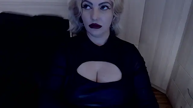 MistressDemi Chat XXX in diretta