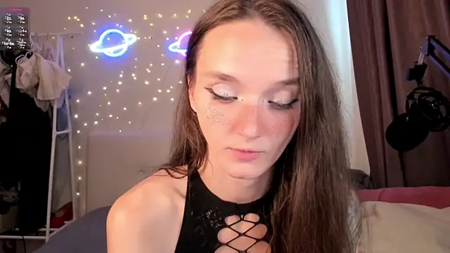 دردشة HottieEVER الجنسية المباشرة
