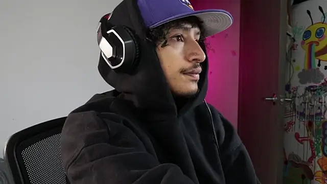 Chat +18 de trieone ao vivo