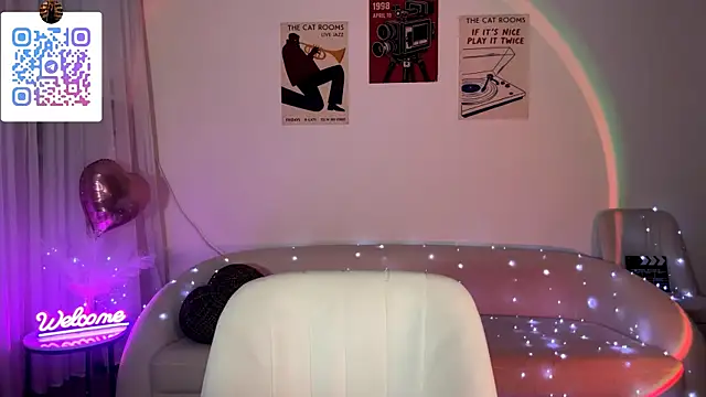 LinaMour Pertunjukan Webcam