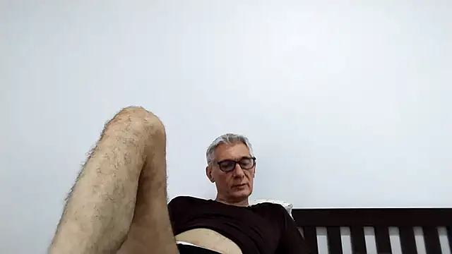 BIGUNCUTHARDCOCK Live XXX Chat