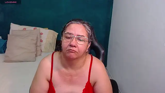 Chat +18 de scaelettdubois ao vivo