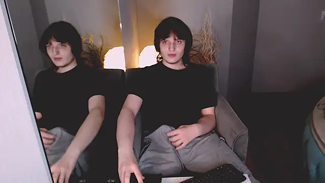 delalex 在線直播表演