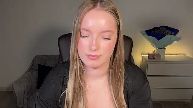 XXX chat uživo modela EvaMaddison