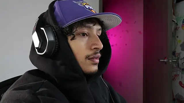 Chat XXX Live trieone