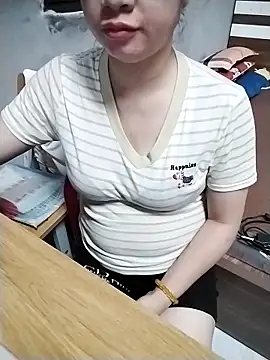 Girl_lovebaby Pertunjukan Webcam