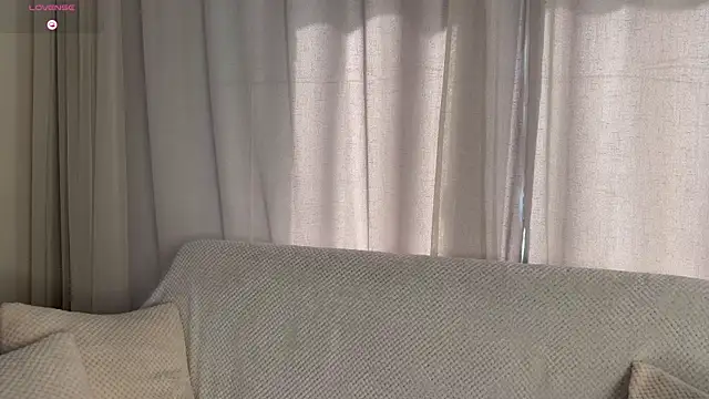 XXX chat uživo modela PlumyBun