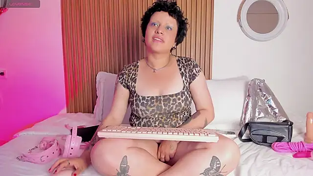 Alaska_deluxe Chat XXX in diretta