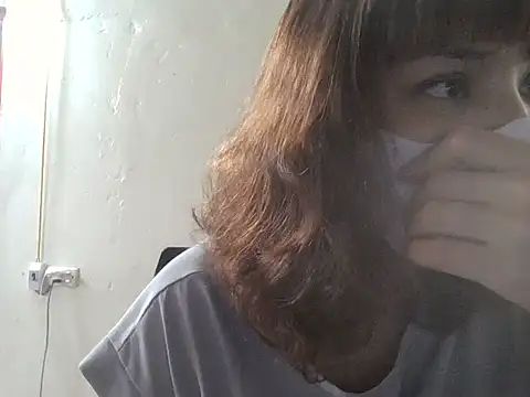 Angela-Eira Chat XXX live
