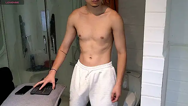 XXX chat uživo modela enzo_steel