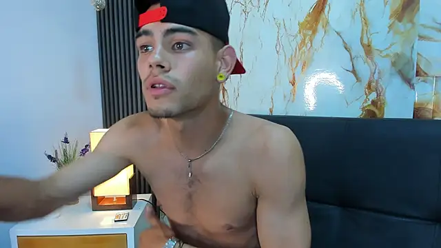 XXX chat uživo modela Lycan__
