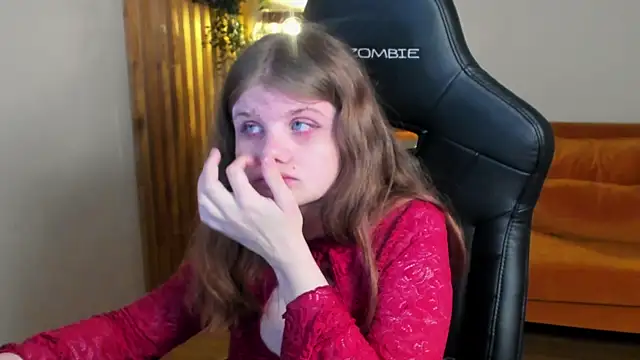 ChloeHalses 现场XXX聊天