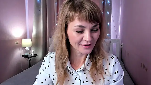 Chat +18 de annasimonsj ao vivo