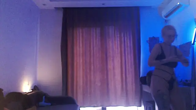 XXX chat uživo modela welliza