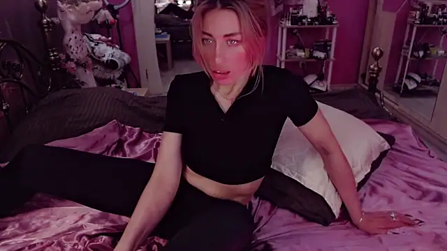 AnnieGOld_ লাইভ XXX চ্যাট