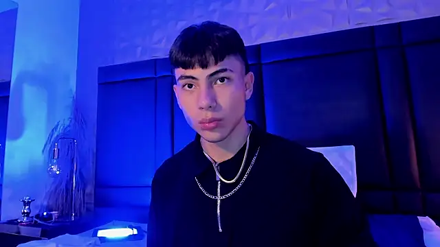 EthanSantori 网络视讯表演