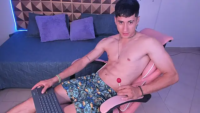 Dark_Valentino_'s Live XXX Chat