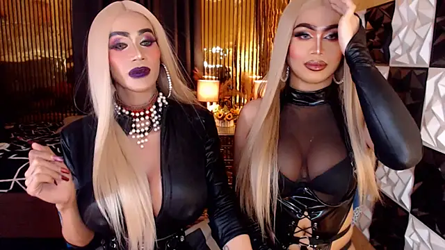 MonstrousCockDiva Webcam Show