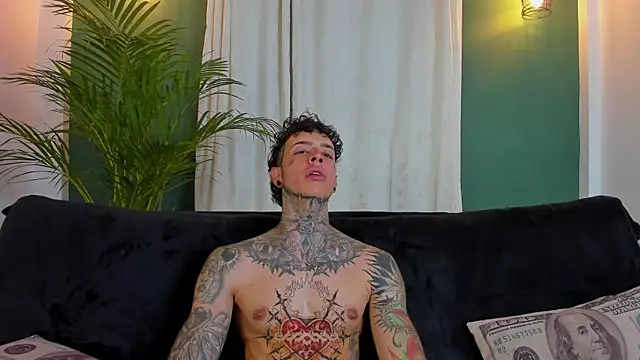 Czat XXX na żywo – Aron_ford