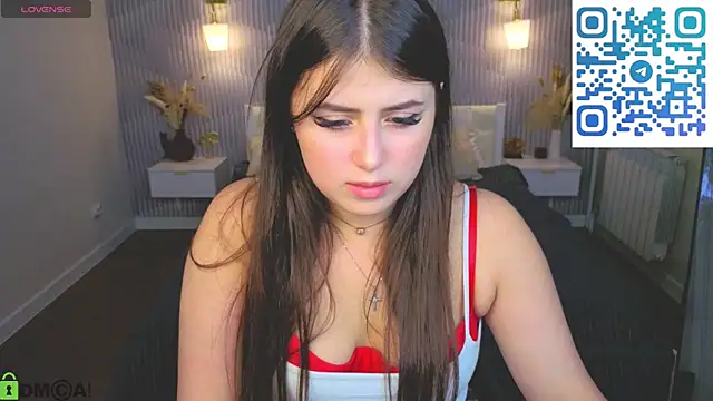 Crystal-Lace Chat XXX live