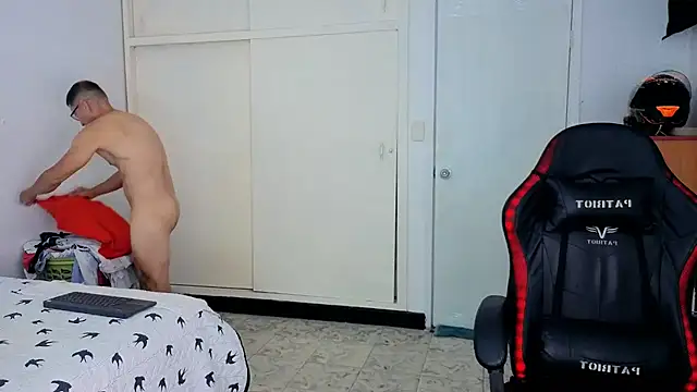 KALE_19 Webcam show