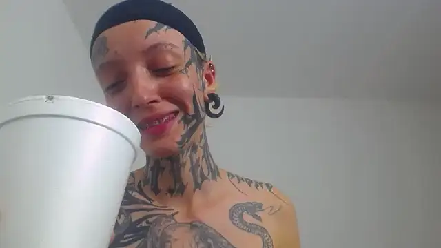 Chat +18 de barbara_anal_squirt_ ao vivo