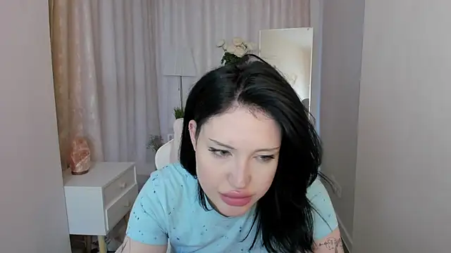 Chat +18 de Jena_Mi1ler ao vivo