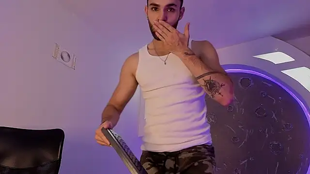XXX chat uživo modela Apolo_lux1