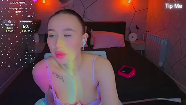 دردشة _Kiki_angel_ الجنسية المباشرة