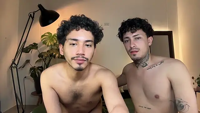 Show modela Noah_and_Steven na web-kameri